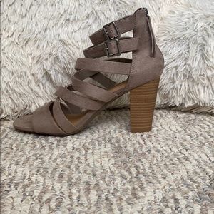 Universal Thread Block Strappy Heels